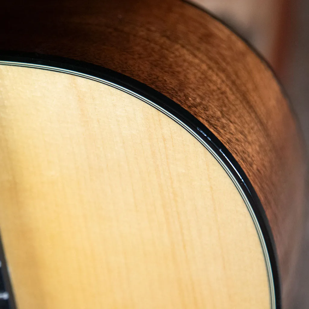 2023 Martin Custom Shop 00-18 Acoustic Guitar, Adirondack Spruce/Sinker Mahogany w/OHSC - Used