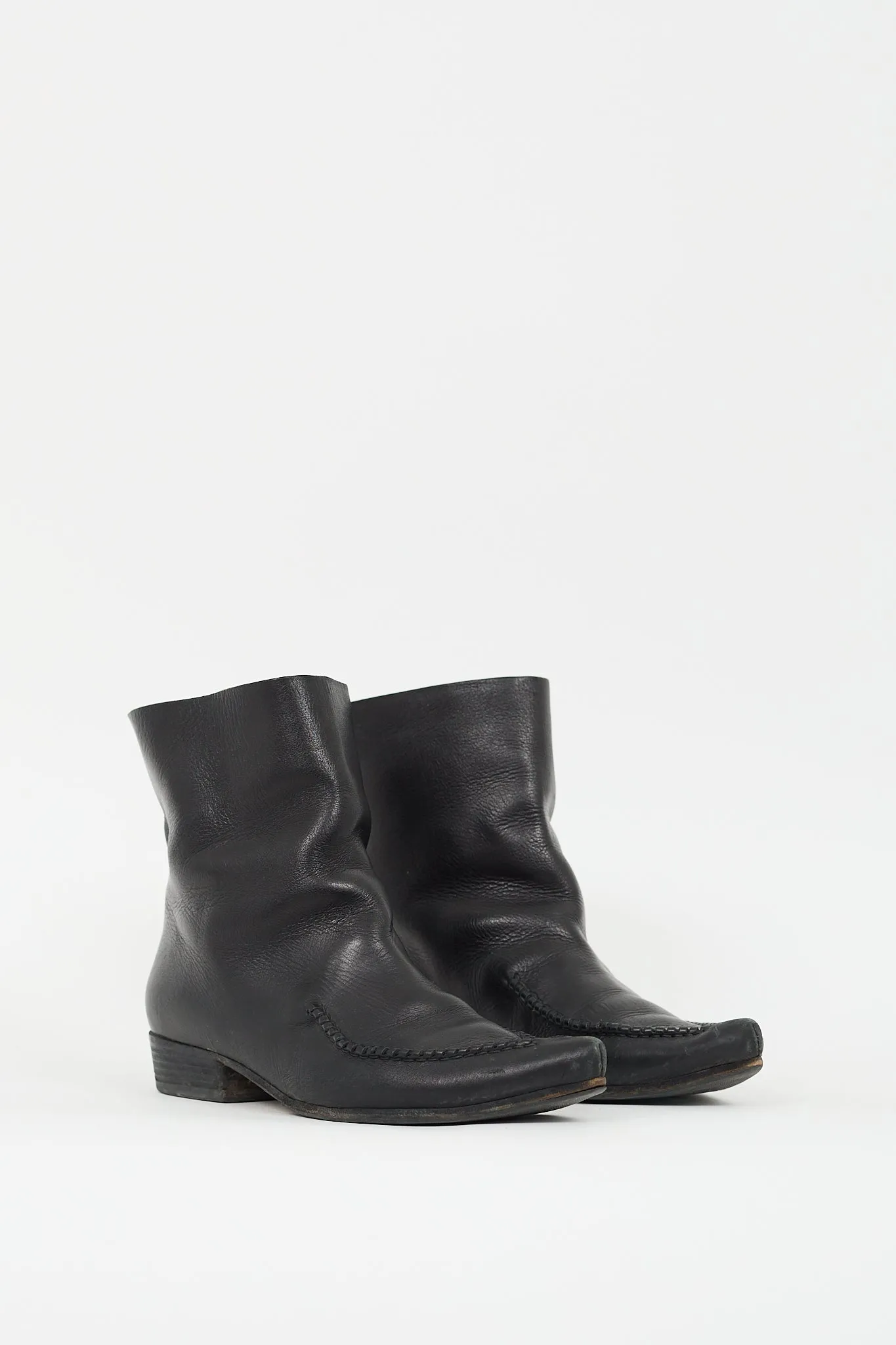 Black Leather Pointed Ankle Boot